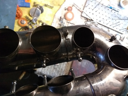 tónový otvor po vyrovnaní