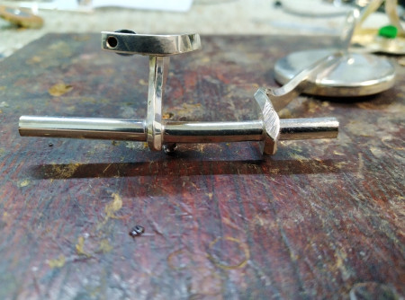 ...C klapka neprehliadnuteľne deformovaná