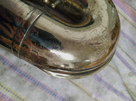 Rovnanie deformácií na saxofóne